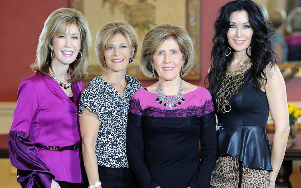 gallery02 Lisa Osteen Comes